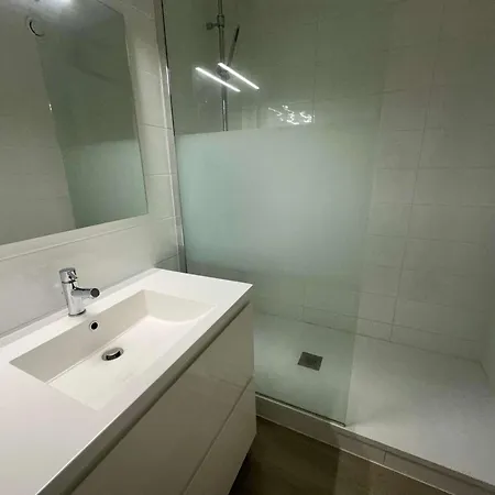Superbe 3 Pieces Avec Terrasse Pres De La Et Commerces, Parking Inclus - Fr-1-328-233 * La Grande-Motte